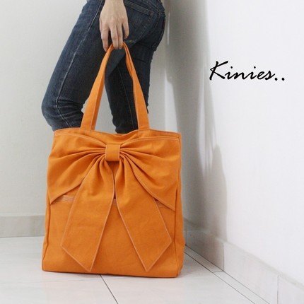 kinneis canvas tote