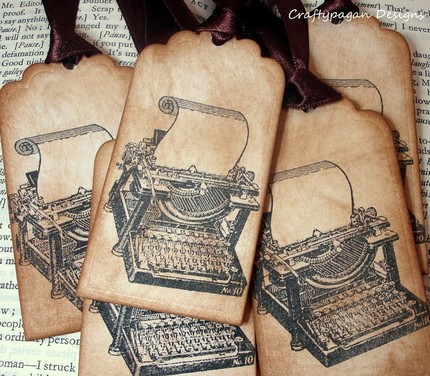 Vintage Typewriter gift tag set by Crafty Pagan on Etsy Vintage Typewriter gift tag set by Crafty Pagan on Etsy