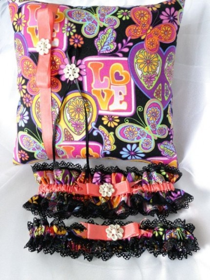 shabee stitches orange and pink garter set